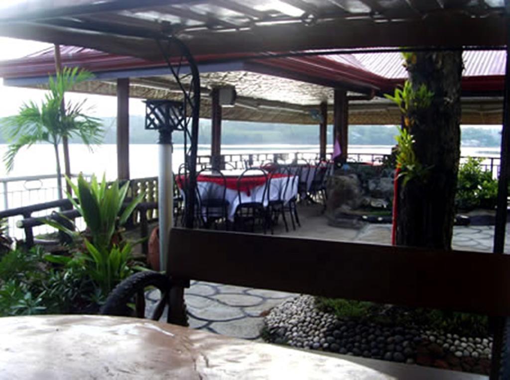 Casa Rey Francis Pension House & Restaurant Tagbilaran Extérieur photo